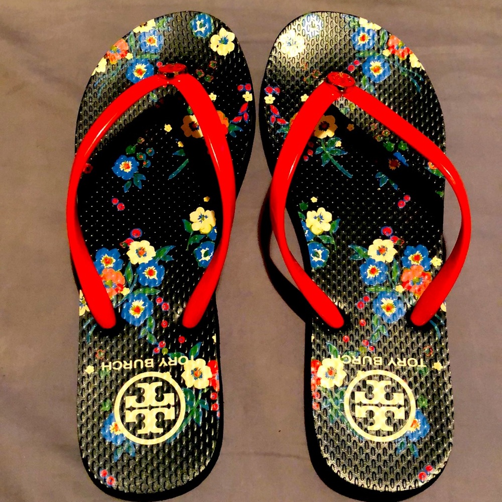 Tory Burch flip flops (good condition)